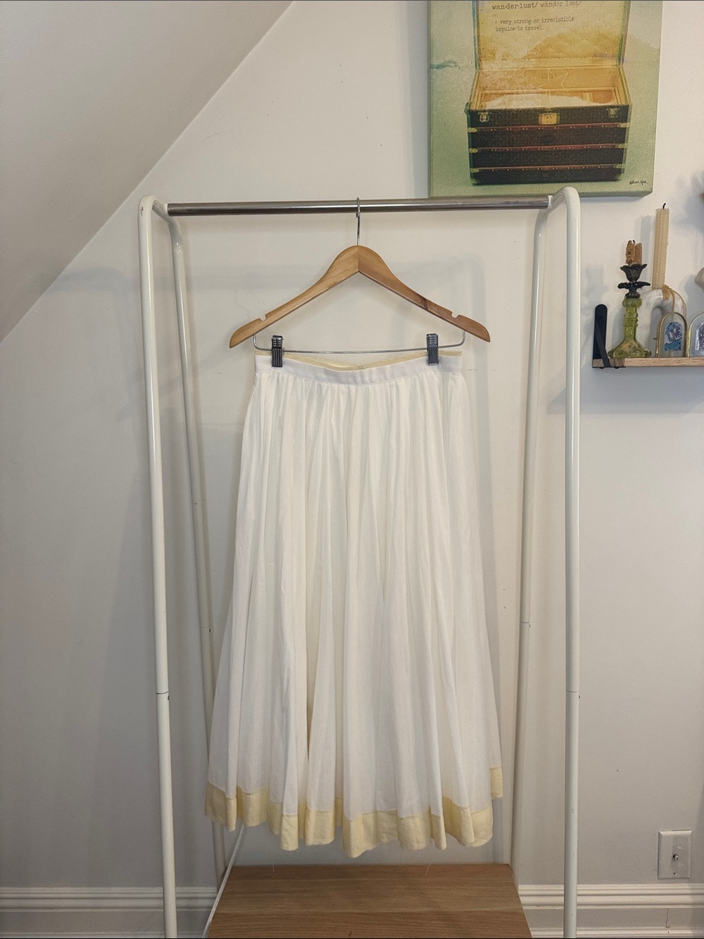 NWT Zara Women's White 100% Cotton Pleated Midi Skirt w/Pale Yellow Trim size M